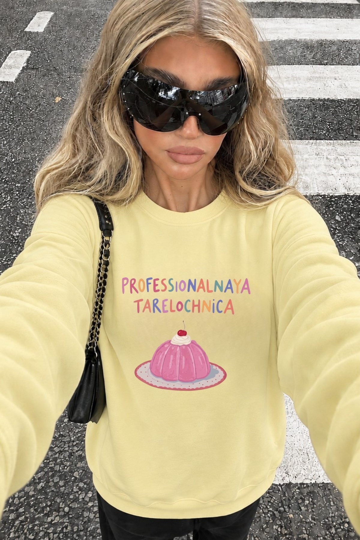 Kadın Oversize Sweatshirt Elbise Sweet Mood Baskılı Sarı – Bisiklet Yaka, 3 İplik Şardonlu Polar
