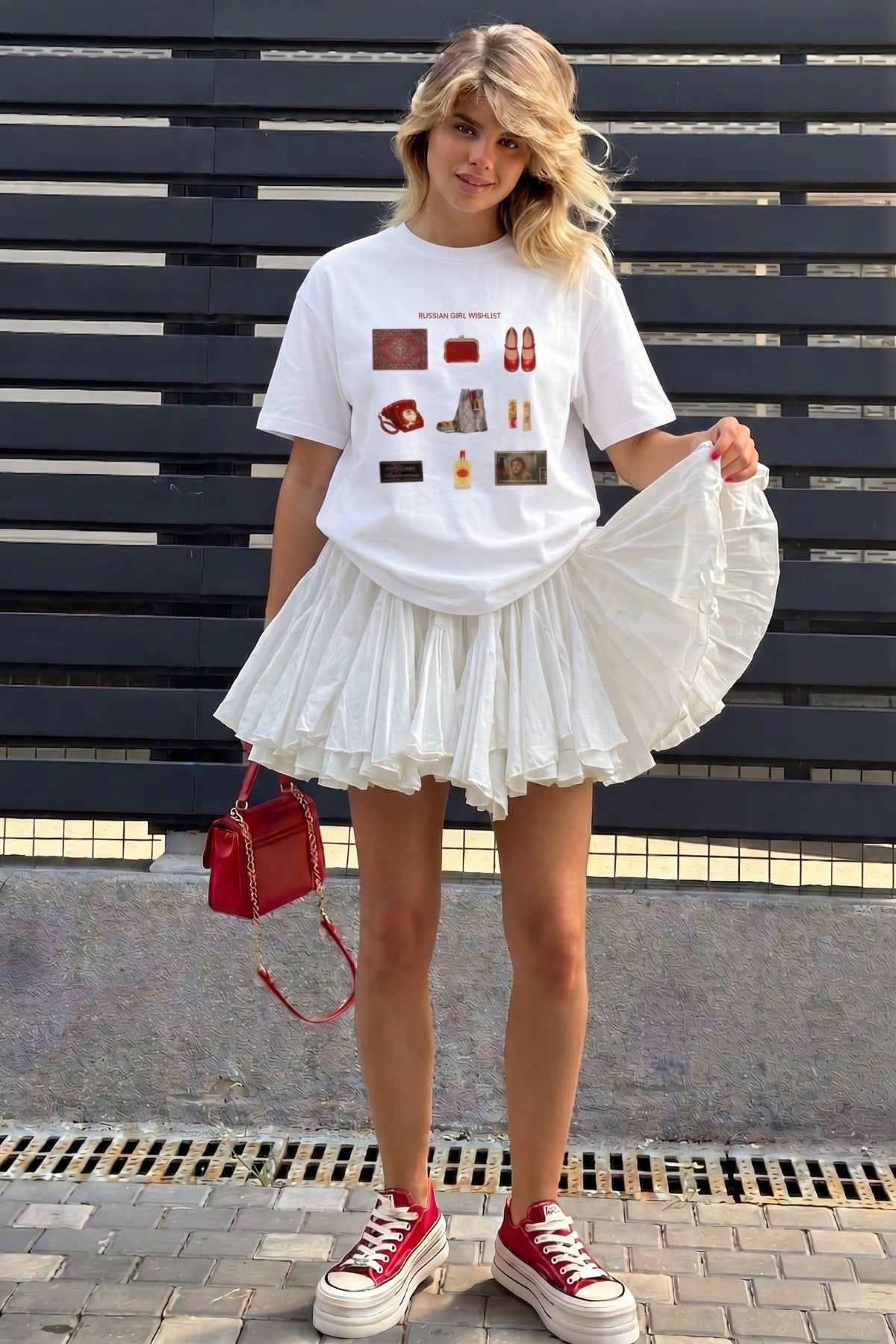 Kadın Oversize Tişört Turkish Girl Wishlist Baskılı Beyaz – Bisiklet Yaka, Rahat Kalıp, %100 Pamuk