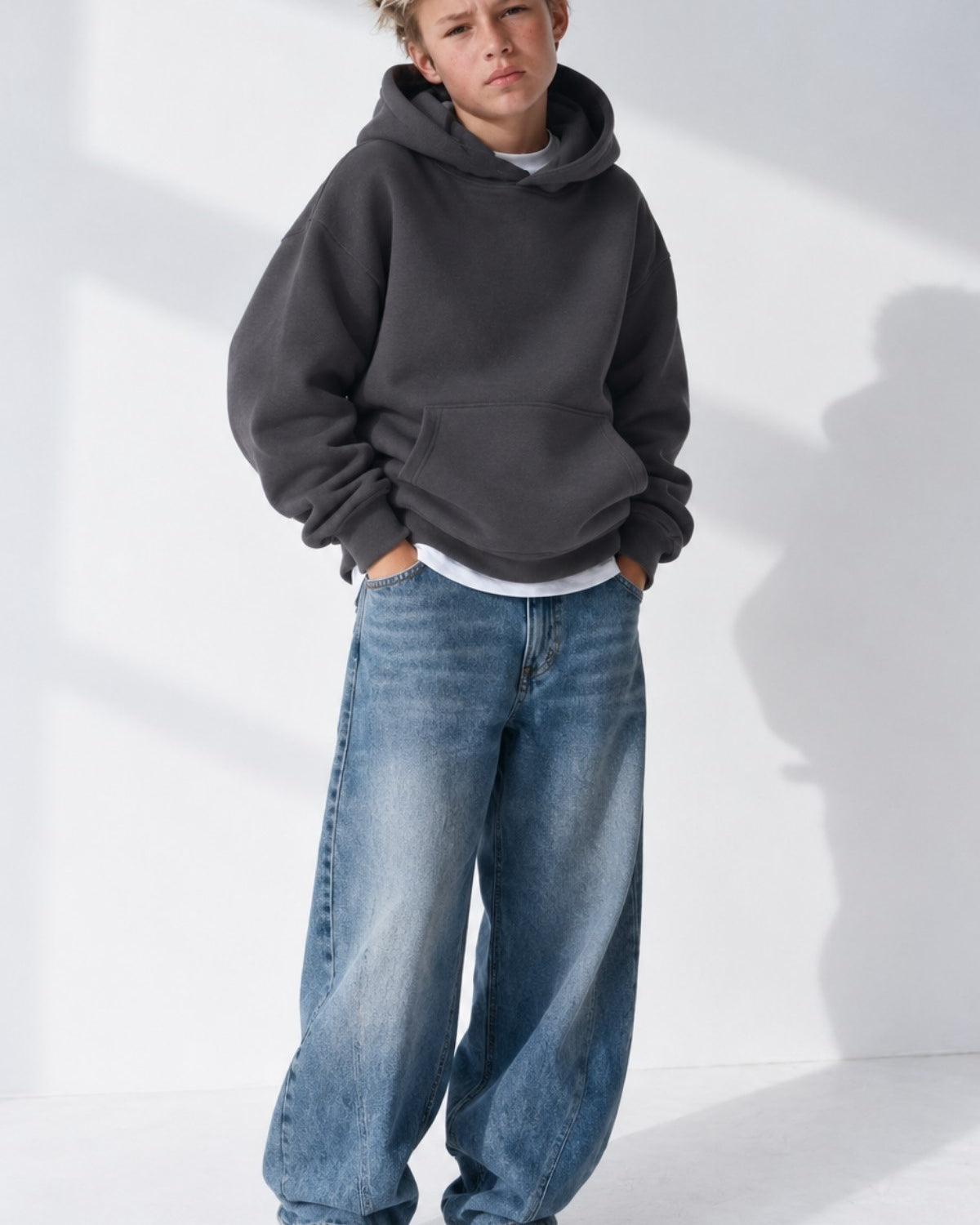 Erkek Çocuk Oversize Basic Hoodie Sweatshirt Füme – Kapüşonlu, Kanguru Cepli, 3 İplik Polar