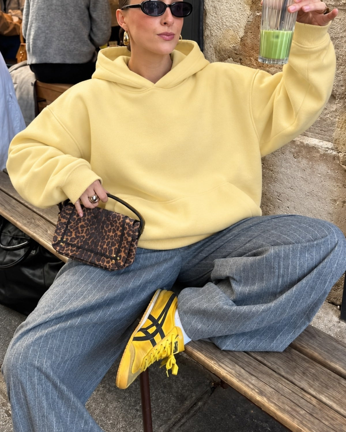 Kadın Oversize Hoodie Cry First Baskılı Sarı – Kapüşonlu, Kanguru Cepli, 3 İplik Şardonlu Polar