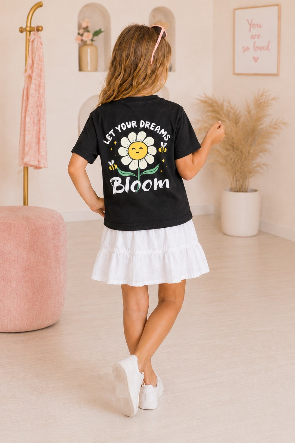 Kız Çocuk Tişört Let Your Dreams Bloom Baskılı Siyah – Bisiklet Yaka, Rahat Kalıp, %100 Pamuk