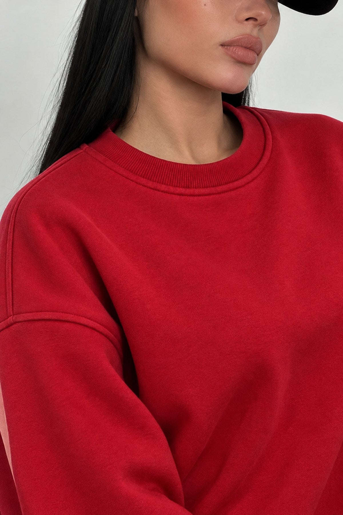 Kadın Oversize Sweatshirt Paradise Varsity Kabartma Baskılı Kırmızı – Bisiklet Yaka, 3 İplik Şardonlu Polar