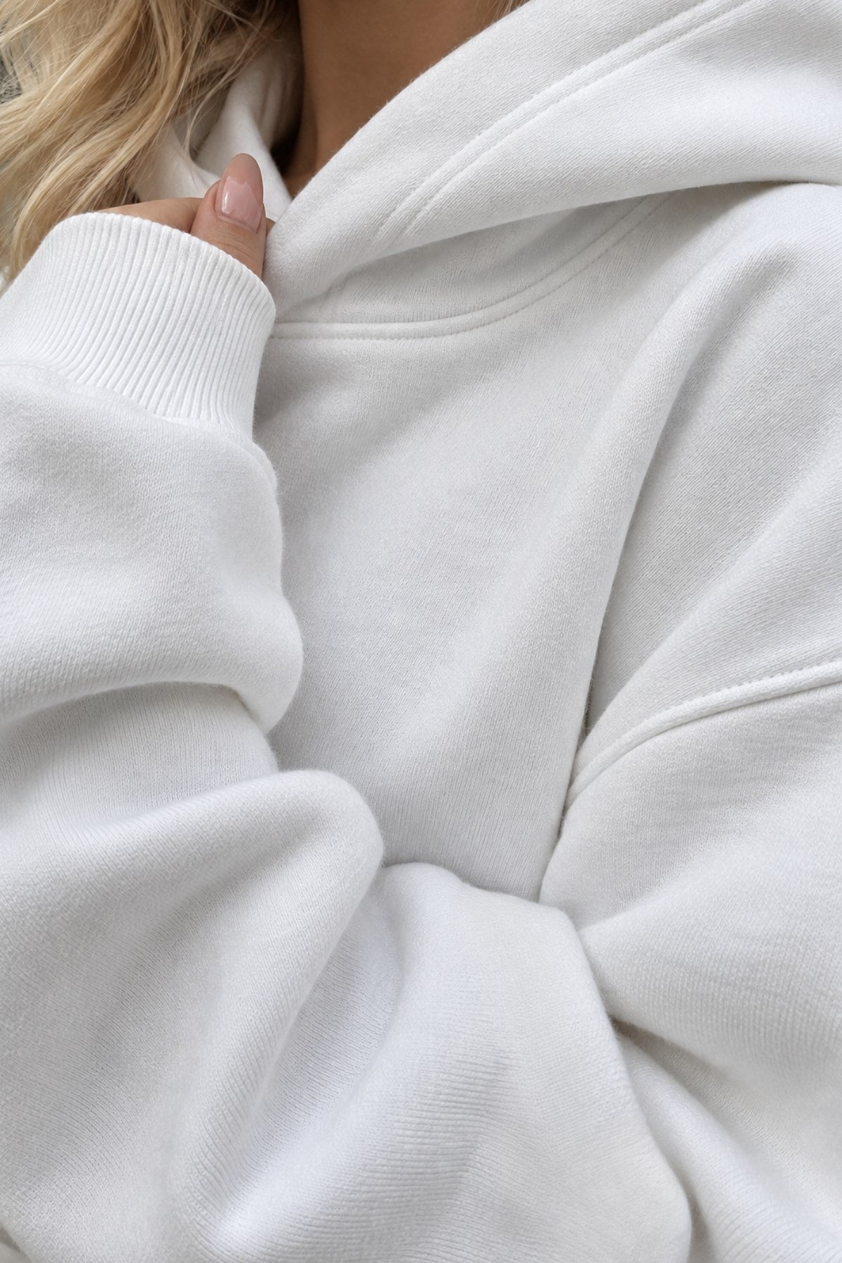 Kadın Oversize Hoodie 90’s Girl Baskılı Beyaz – Kapüşonlu, Kanguru Cepli, 3 İplik Polar