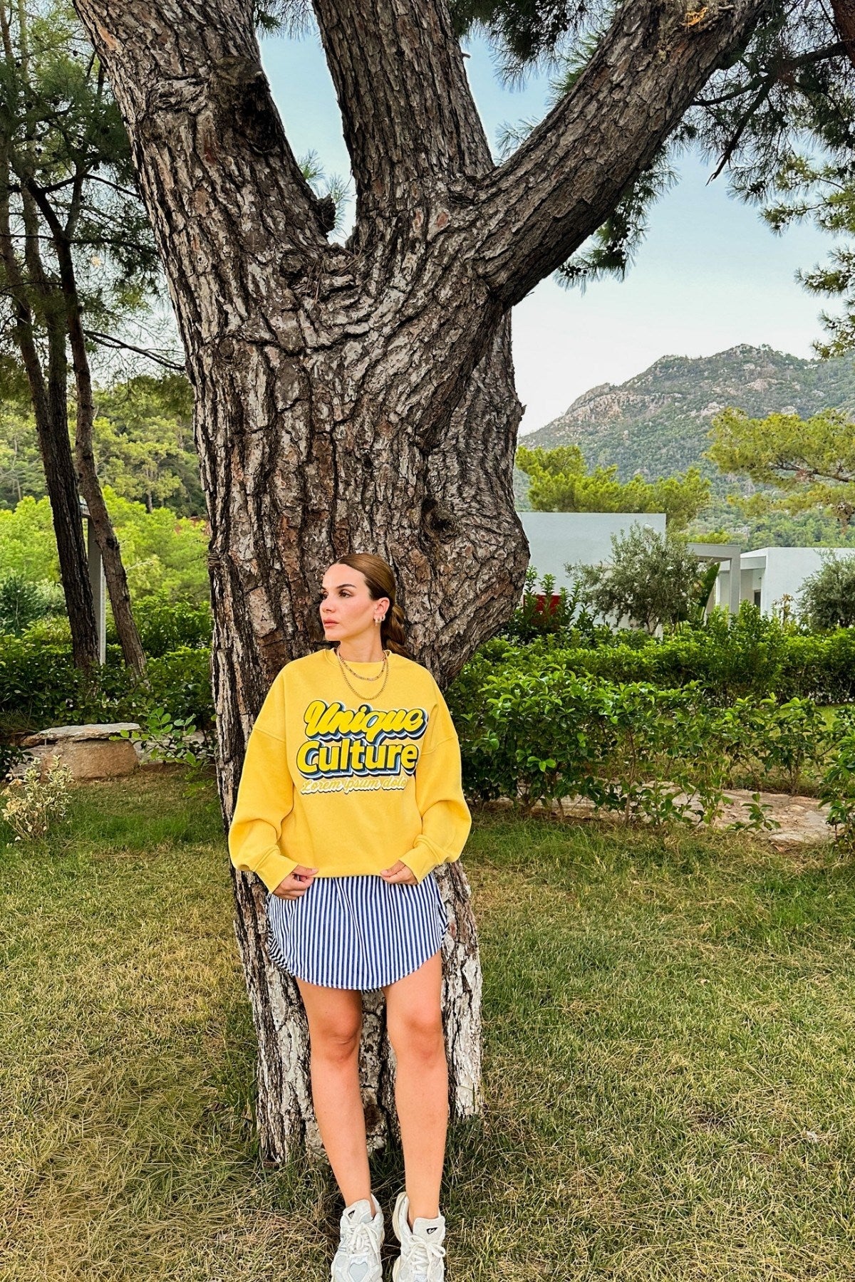 Kadın Oversize Sweatshirt Unique Culture Baskılı Sarı – Bisiklet Yaka, 3 İplik Şardonlu Polar