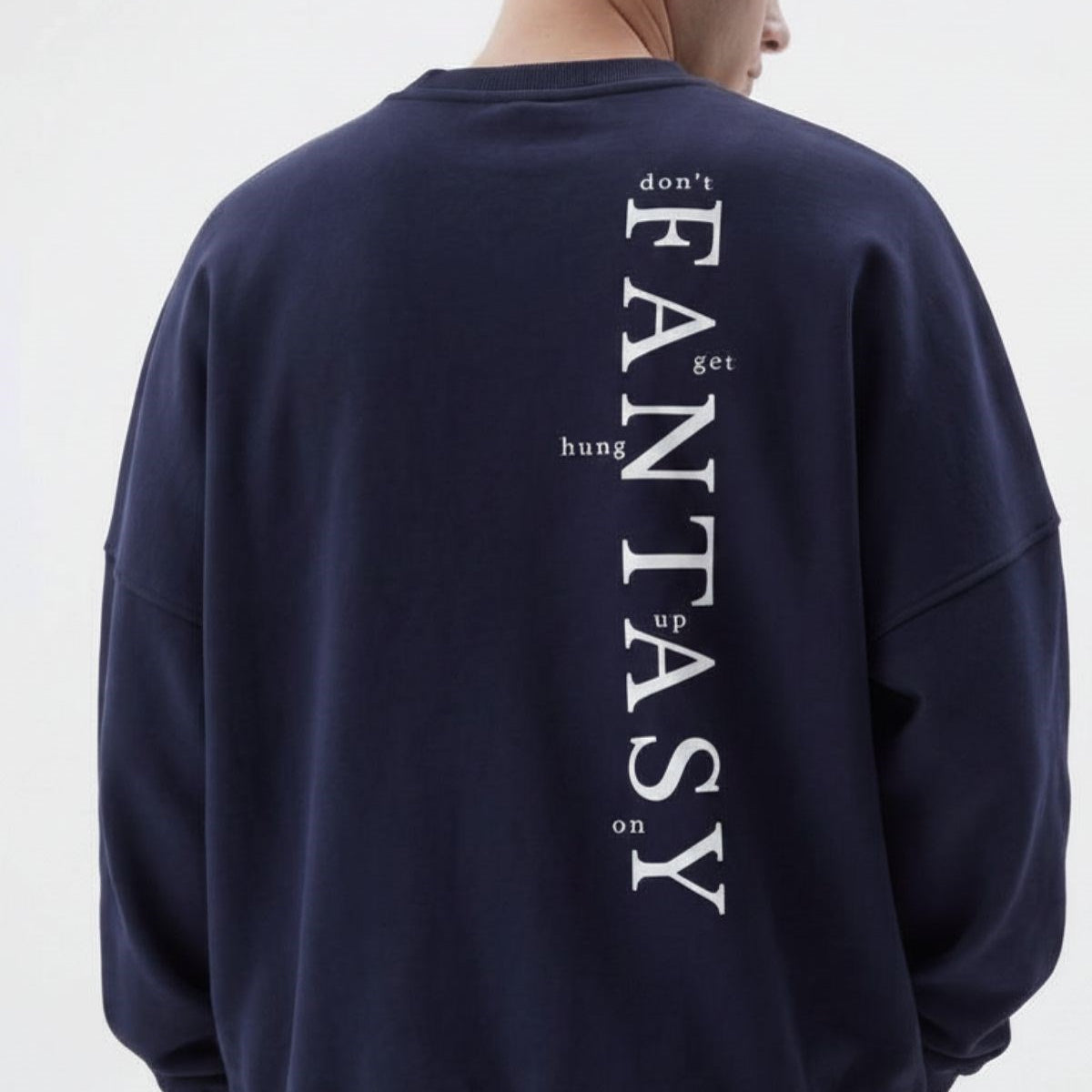 Erkek Oversize Sweatshirt Fantasy Back Baskılı Lacivert– Bisiklet Yaka, 3 İplik Şardonlu Polar