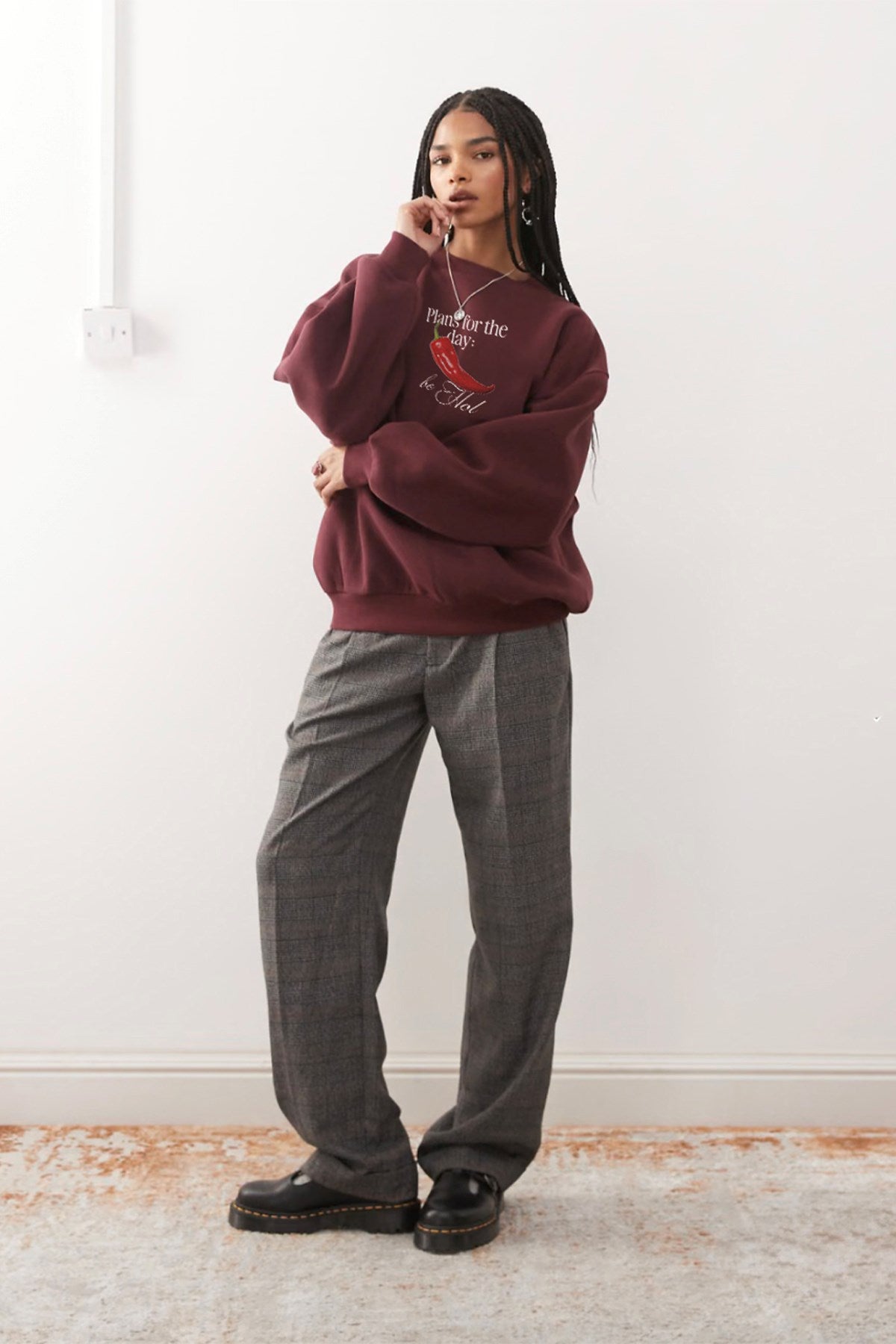 Kadın Oversize Sweatshirt Be Hot Baskılı Bordo – Bisiklet Yaka, 3 İplik Şardonlu Polar