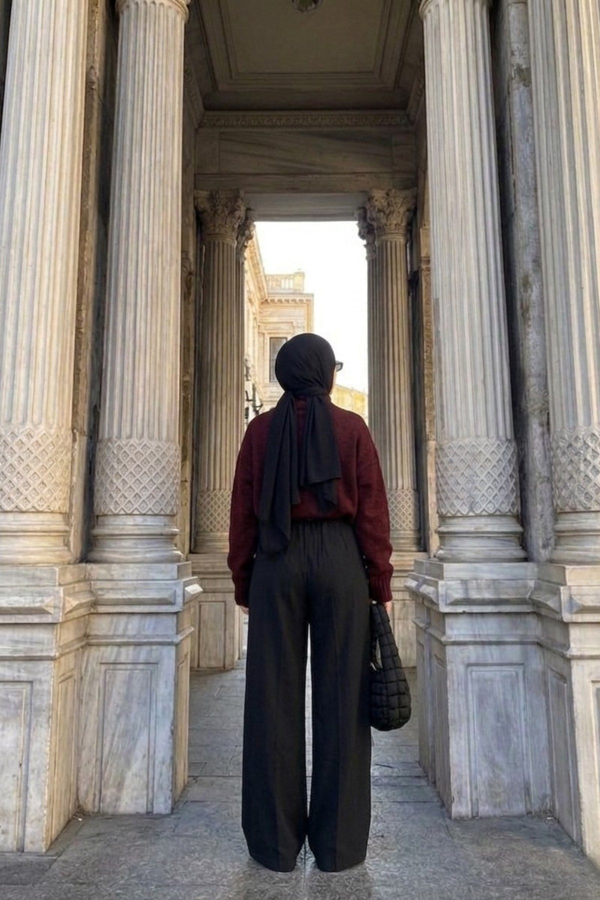 Kadın Verona Pantolon Siyah – Yüksek Bel Pileli Bol Paça, Düğme Detaylı, Uzun Boy, Modern Kesim