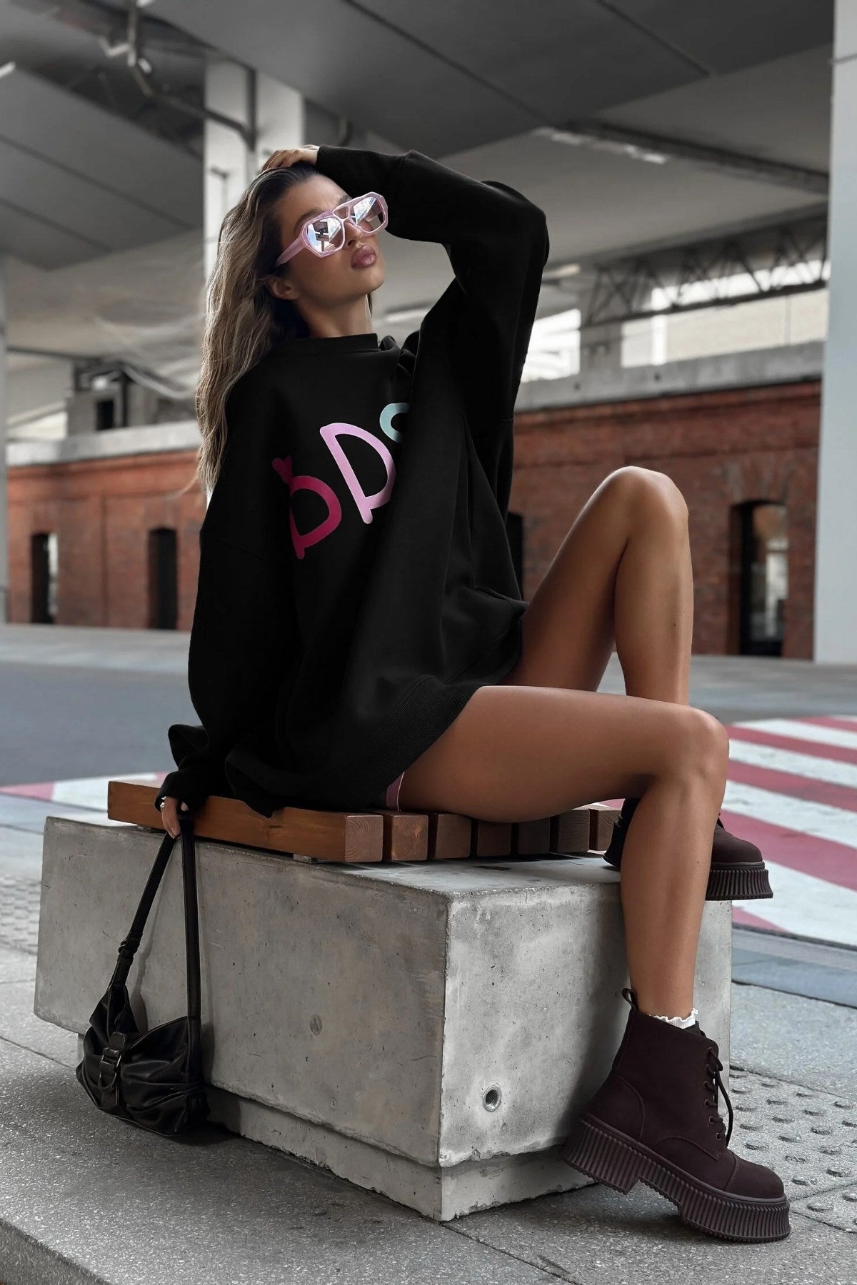 Kadın Oversize Sweatshirt Elbise Color Pop Baskılı Siyah – Bisiklet Yaka, 3 İplik Şardonlu Polar