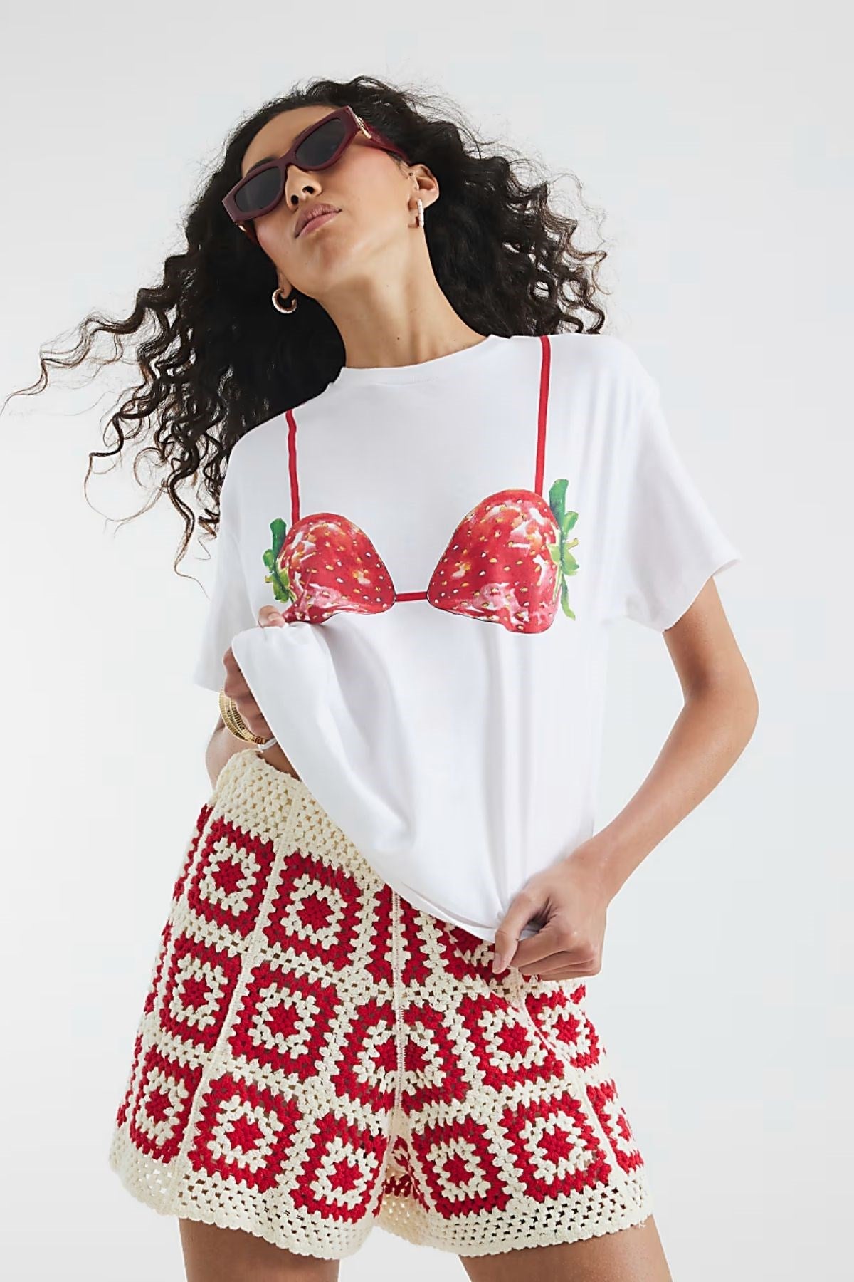 Eğlenceli Çilek Bikini Baskılı Beyaz Model %100 Pamuk Oversize Kadın Tişört