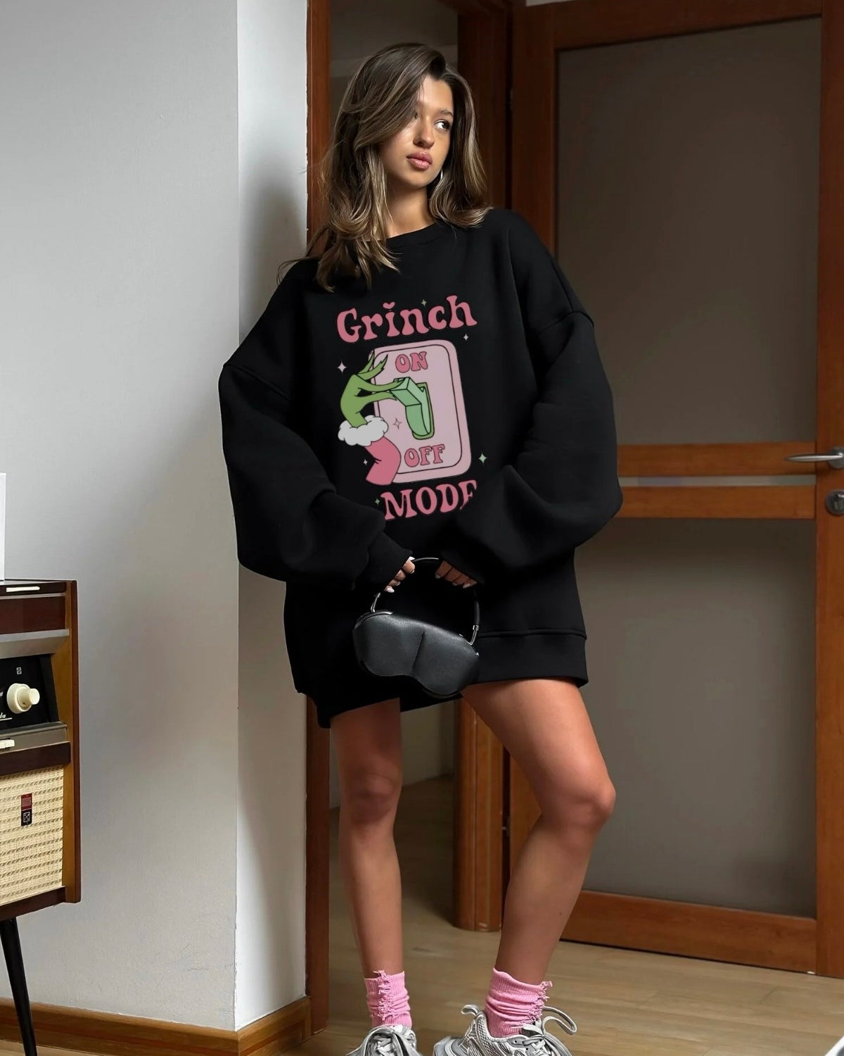 Kadın Oversize Sweatshirt Elbise Grinch Mode Baskılı Siyah – Bisiklet Yaka, 3 İplik Şardonlu Polar
