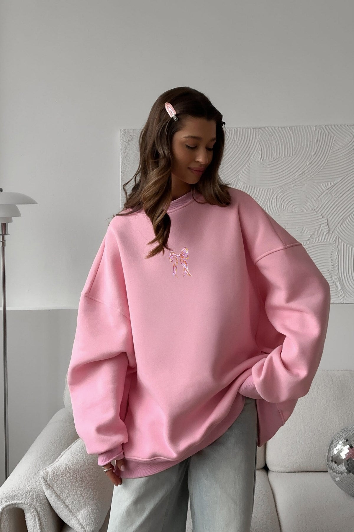 Kadın Oversize Sweat Elbise Pembe Kurdele Baskılı Pembe – Bisiklet Yaka, 3 İplik Şardonlu Polar