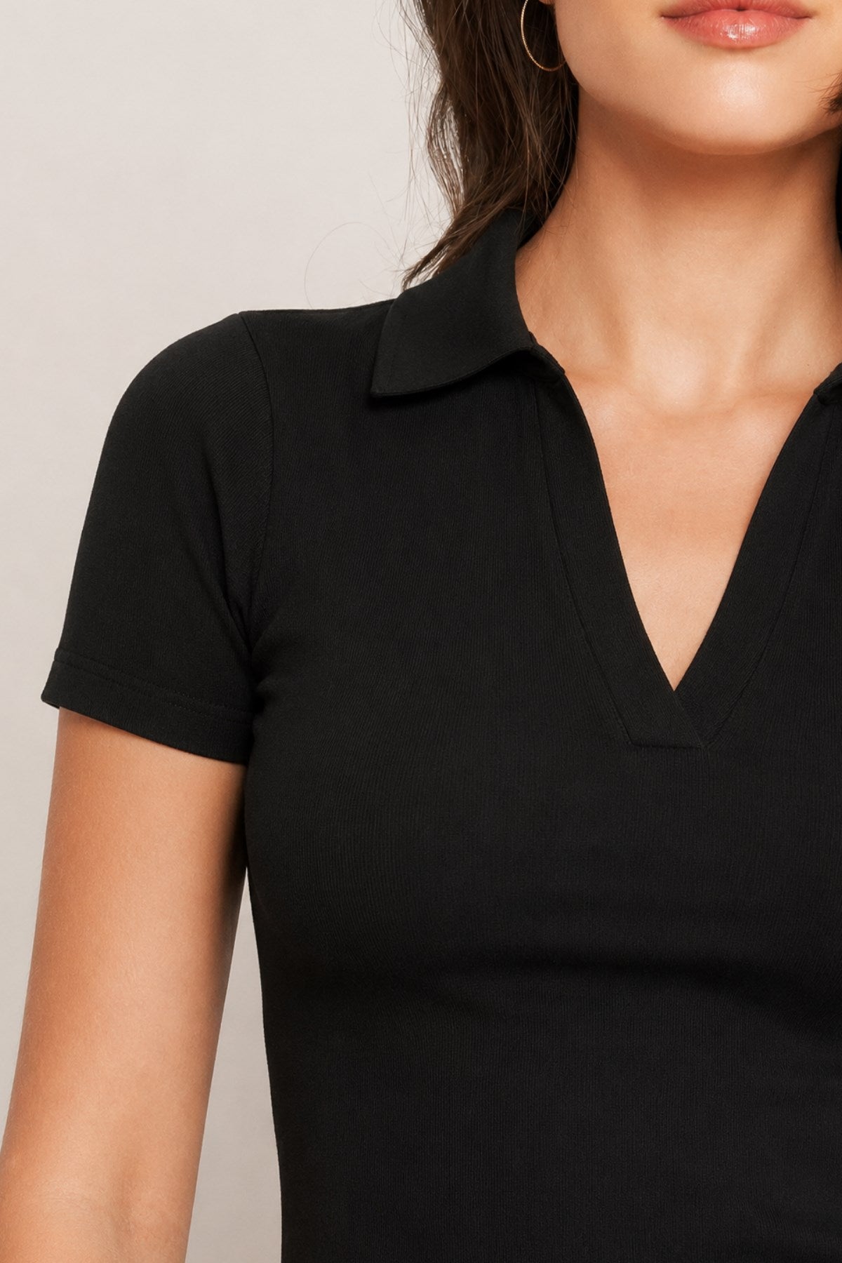 Kadın Luna Polo Yaka Basic Tişört Siyah – %100 Pamuk, Kısa Kollu, Likralı Rahat Kalıp Şık Bluz