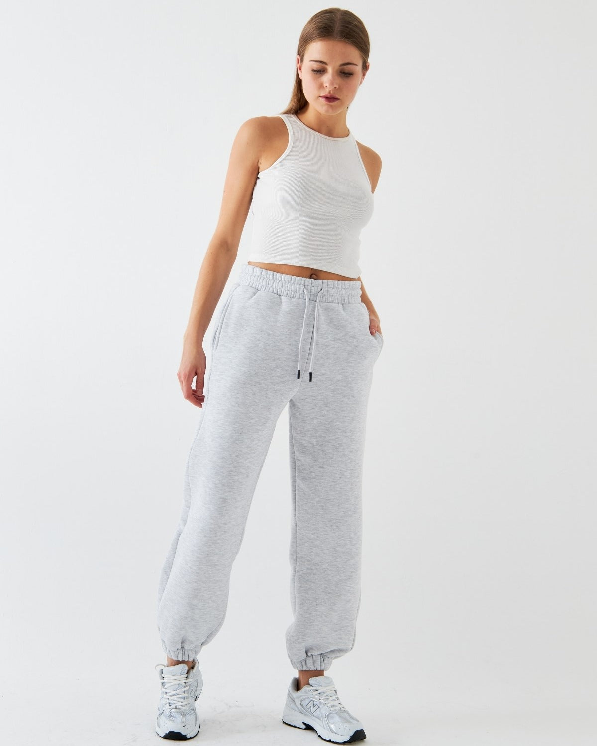 Oversize Unisex Eşofman Altı Gri Melanj – 3 İplik Şardonlu, Paça-Bel Lastikli, Cepli, Rahat Kesim