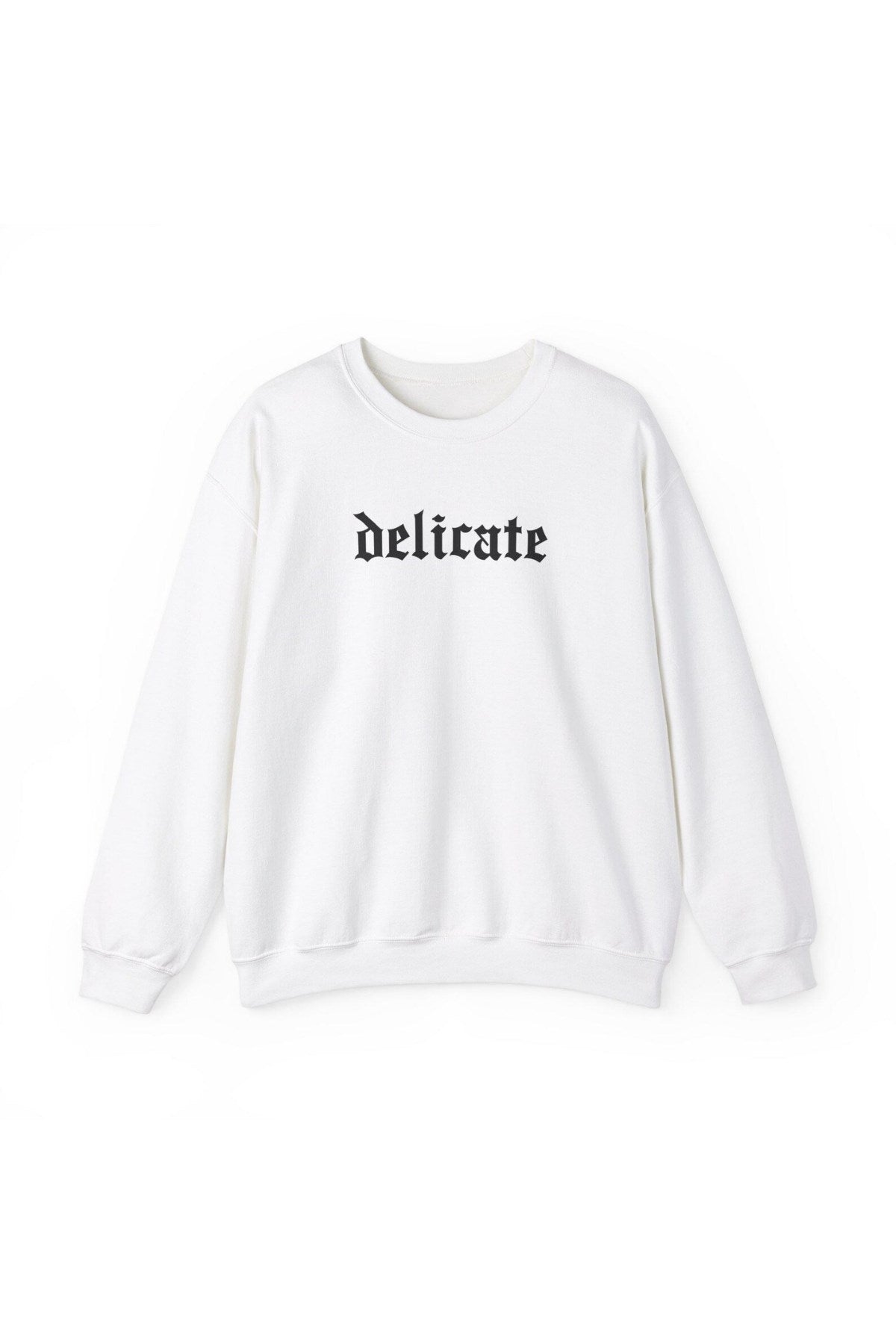 Kadın Beyaz Delicate Yazılı Oversize Sweatshirt – Gotik Baskı, Casual Şehir Stili