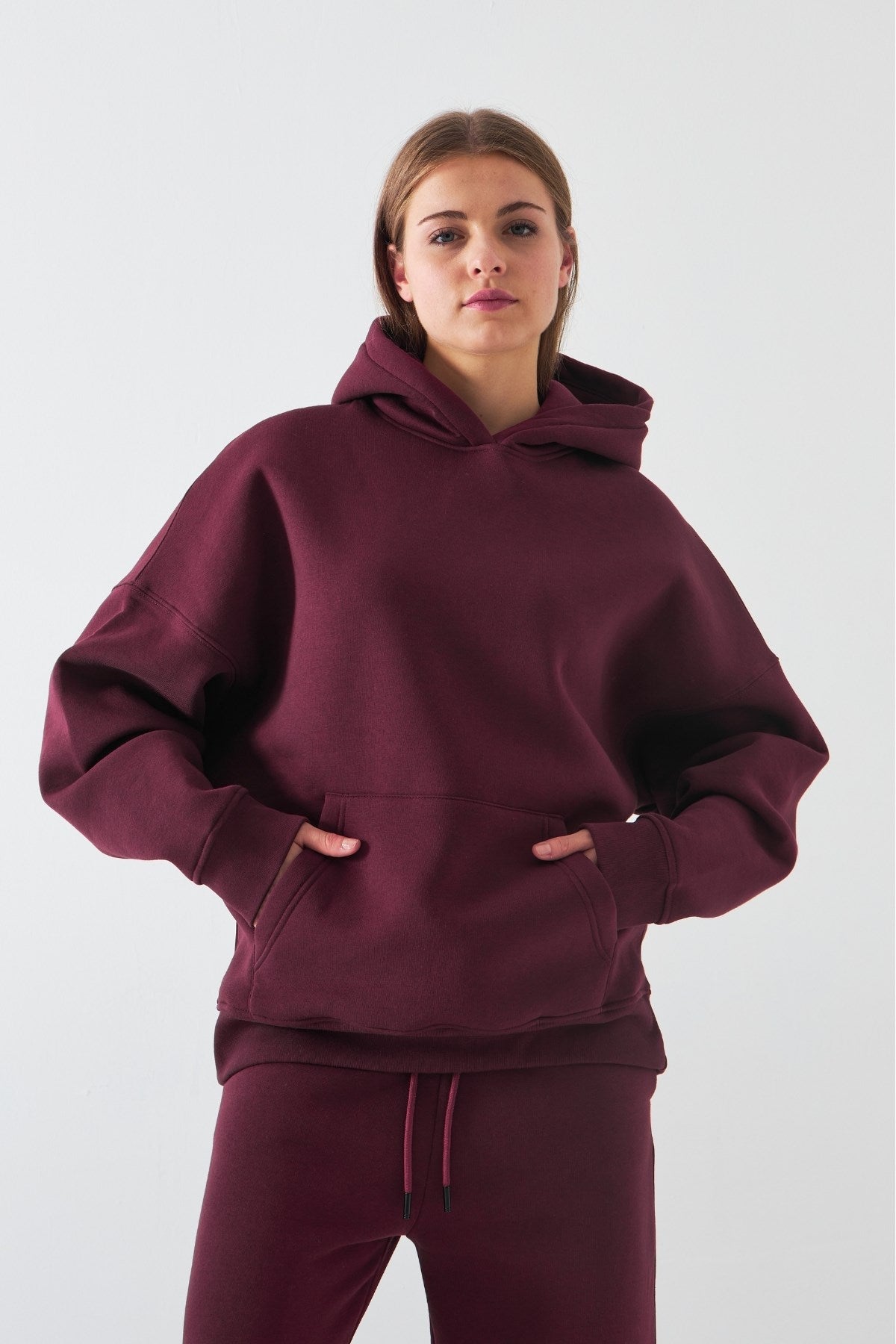 Oversize Unisex Sweatshirt Hoodie Bordo – Kapüşonlu, 3 İplik Şardonlu Polar, Kanguru Cepli, Basic