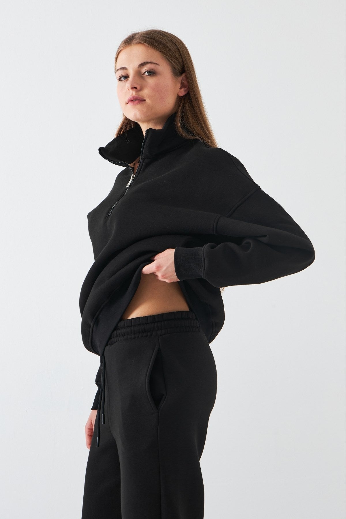 Unisex Oversize Sweatshirt Basic Siyah – Yarım Fermuar Dik Yaka, 3 İplik Şardonlu Polar