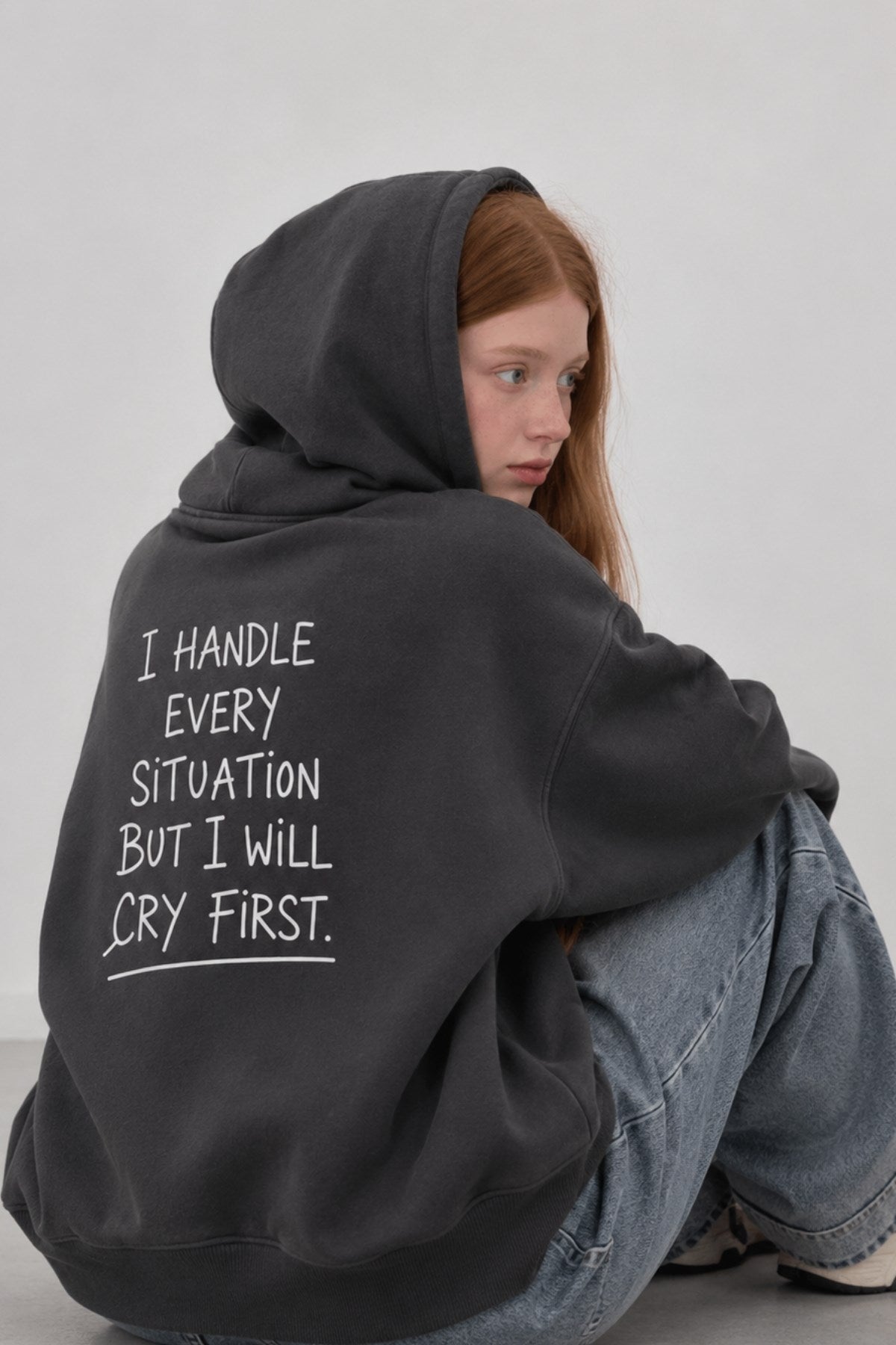Kadın Oversize Hoodie Cry First Baskılı Füme – Kapüşonlu, Kanguru Cepli, 3 İplik Şardonlu Polar