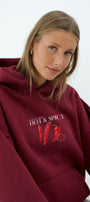 Kadın Oversize Sweatshirt Hoodie Hot & Spicy Baskılı Bordo – Kapüşonlu, 3 İplik Şardonlu Polar