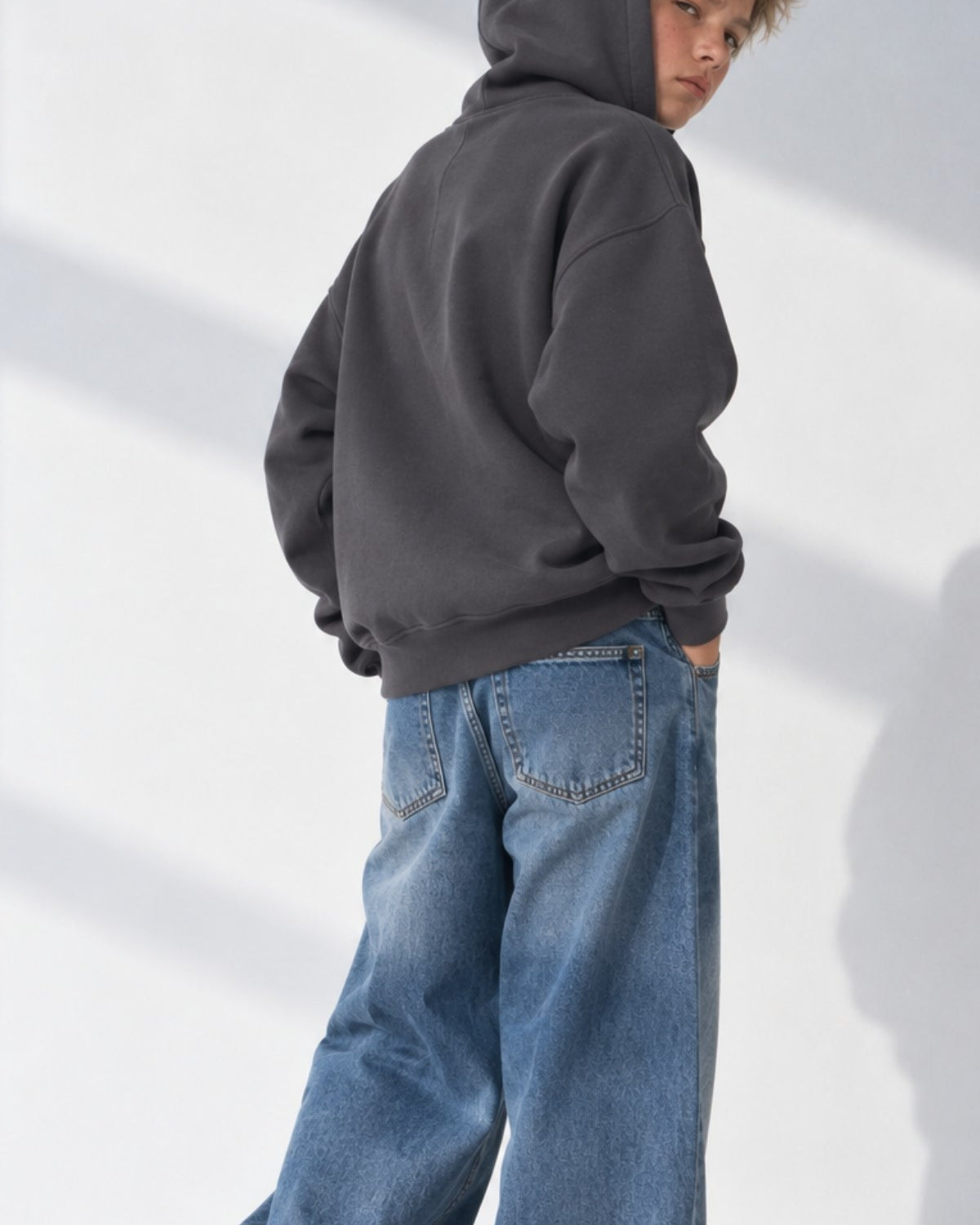 Erkek Çocuk Oversize Basic Hoodie Sweatshirt Füme – Kapüşonlu, Kanguru Cepli, 3 İplik Polar