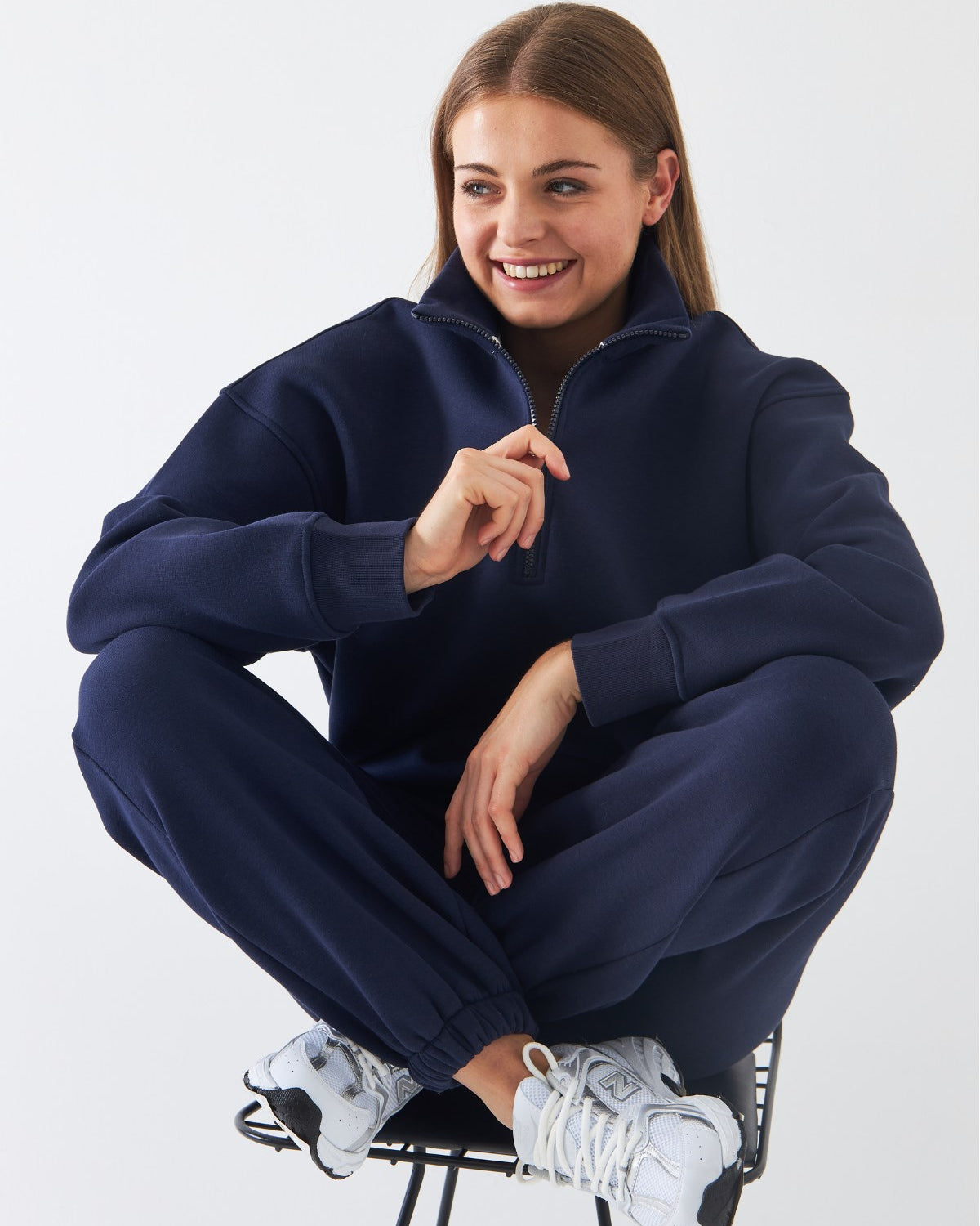 Unisex Oversize Eşofman Takımı Basic Lacivert – Fermuarlı Dik Yaka, Lastikli Paça, 3 İplik Şardonlu Polar