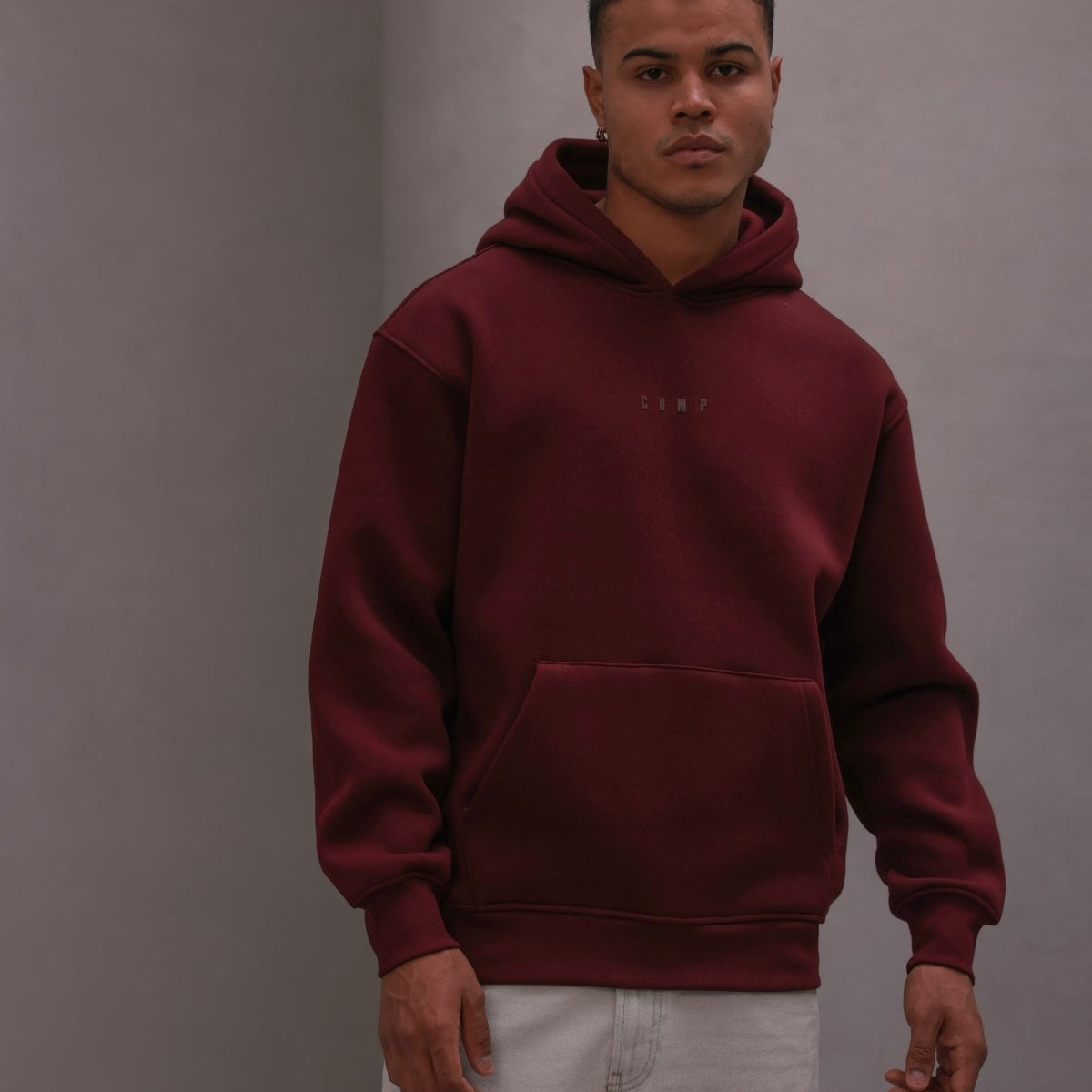 Erkek Oversize Sweatshirt Hoodie CHMP Yazlı Baskılı Bordo – Kapüşonlu, 3 İplik Polar, Kanguru Cepli