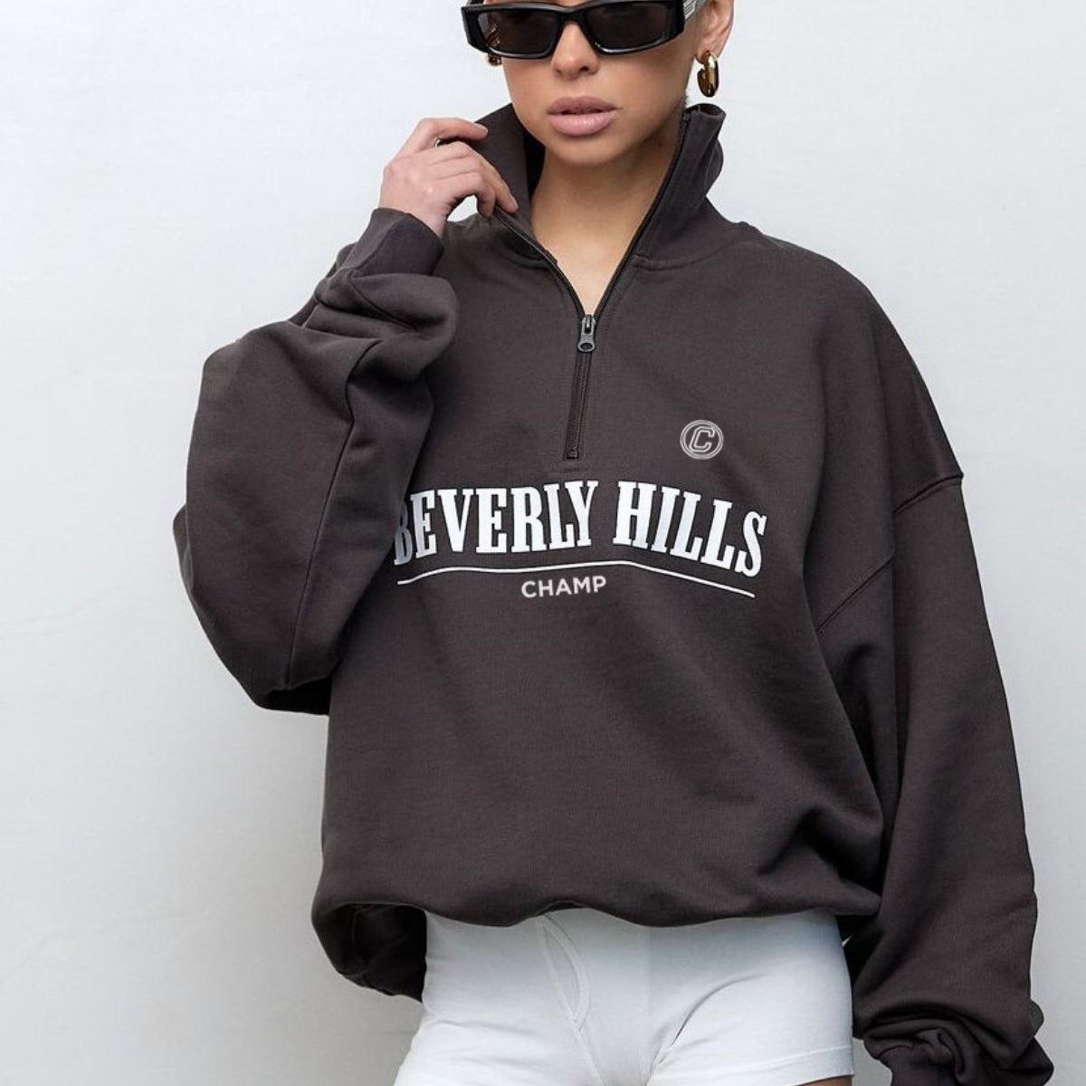Kadın Füme Beverly Hills CHAMP Baskılı Fermuarlı Yarım Balıkçı Yaka Oversize Sweatshirt – Spor ve Günlük Şık Üst