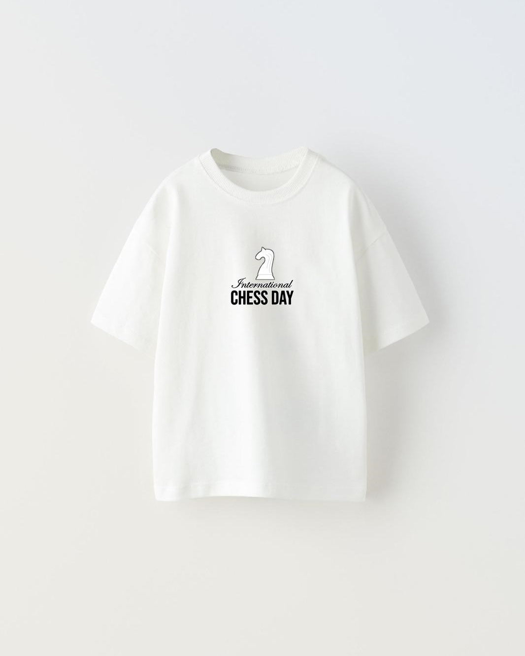 International Chess Day Yazılı Satranç Tasarım Baskılı Beyaz Çocuk T-Shirt