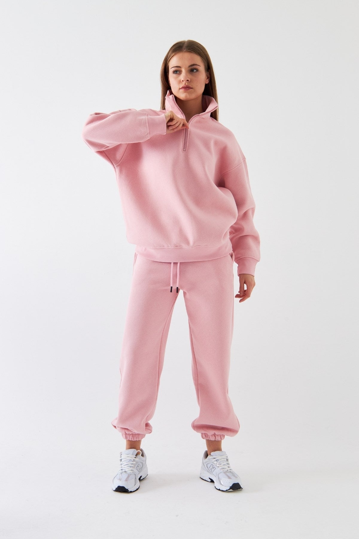 Unisex Oversize Eşofman Takımı Basic Pembe – Fermuarlı Dik Yaka, Lastikli Paça, 3 İplik Polar